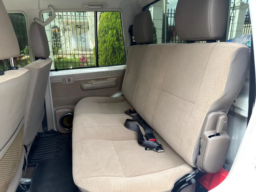 Vista 9 del vehículo: Toyota Serie