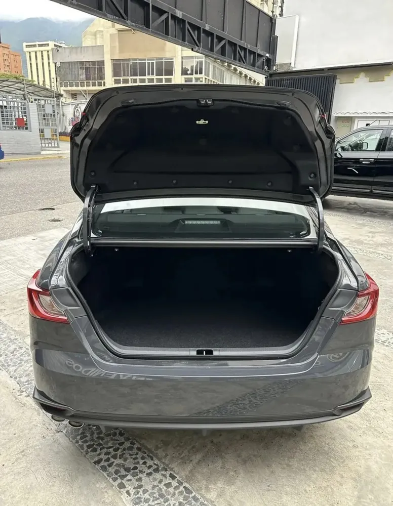 Vista 5 del vehículo: Toyota Camry