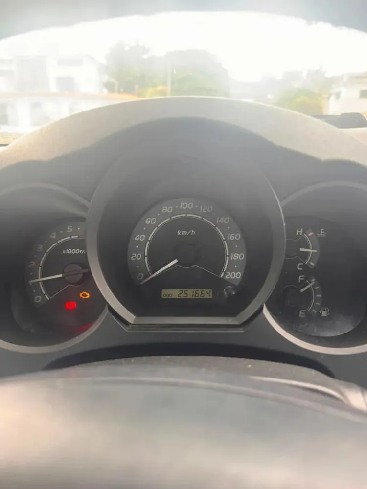 Vista 11 del vehículo: Toyota Hilux