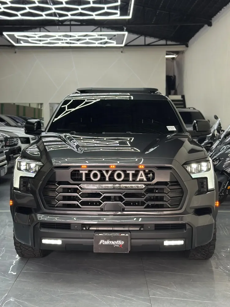 Vista 3 del vehículo: Toyota Sequoia