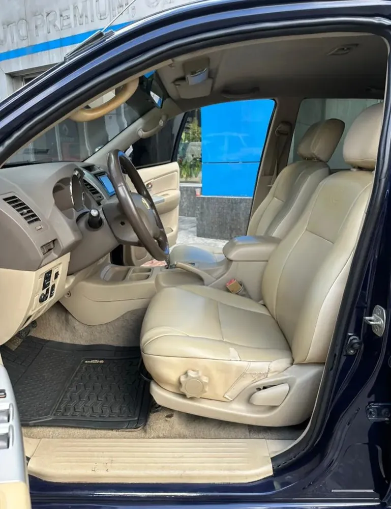 Vista 4 del vehículo: Toyota Fortuner