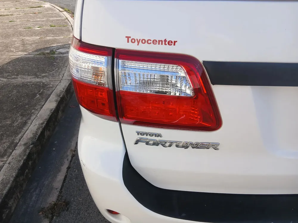 Vista 6 del vehículo: Toyota Fortuner