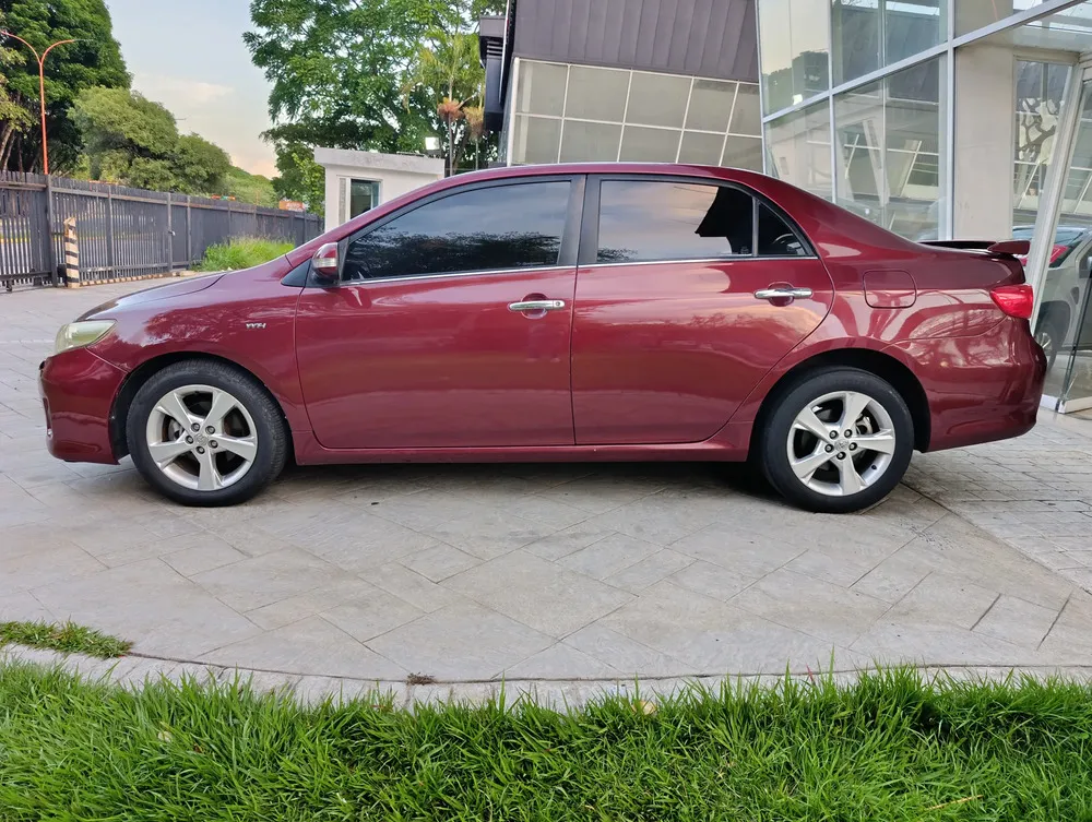 Vista 8 del vehículo: Toyota Corolla