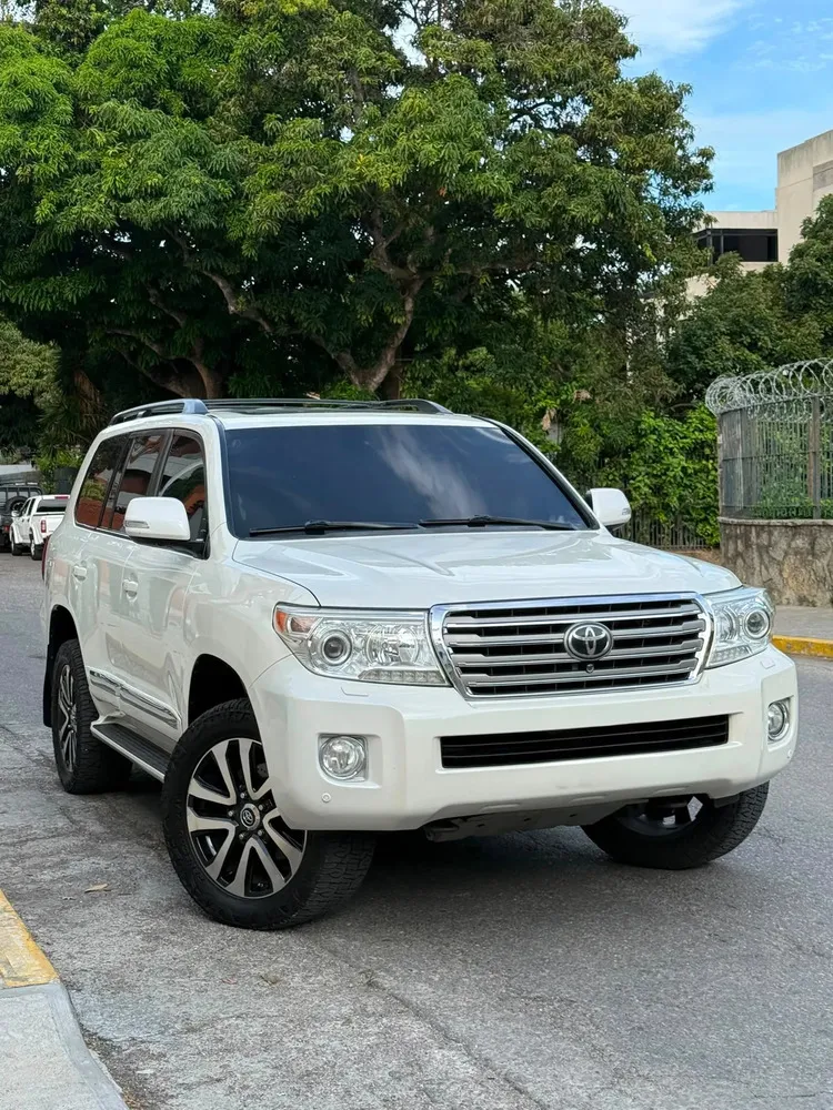 Toyota Lc200 2015 - Vista principal