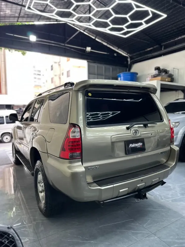 Vista 5 del vehículo: Toyota 4runner