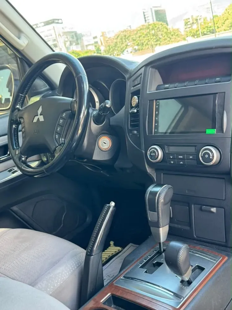 Vista 14 del vehículo: Mitsubishi Montero