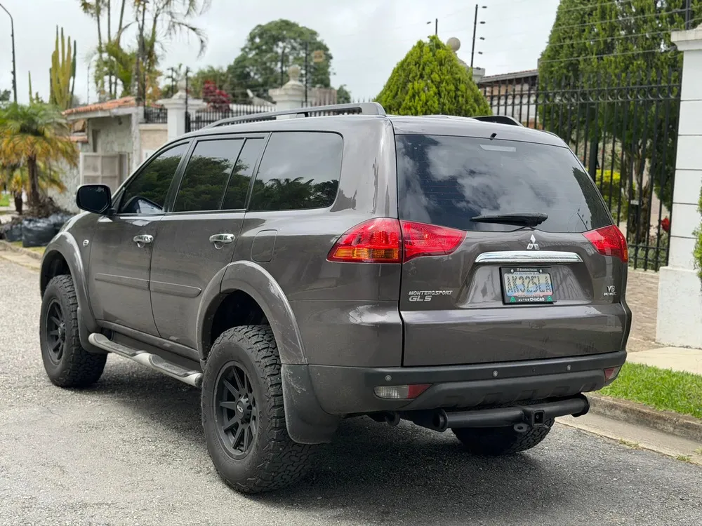 Vista 4 del vehículo: Mitsubishi Montero
