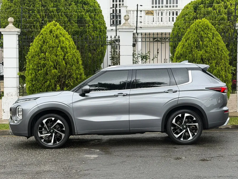 Vista 4 del vehículo: Mitsubishi Outlander