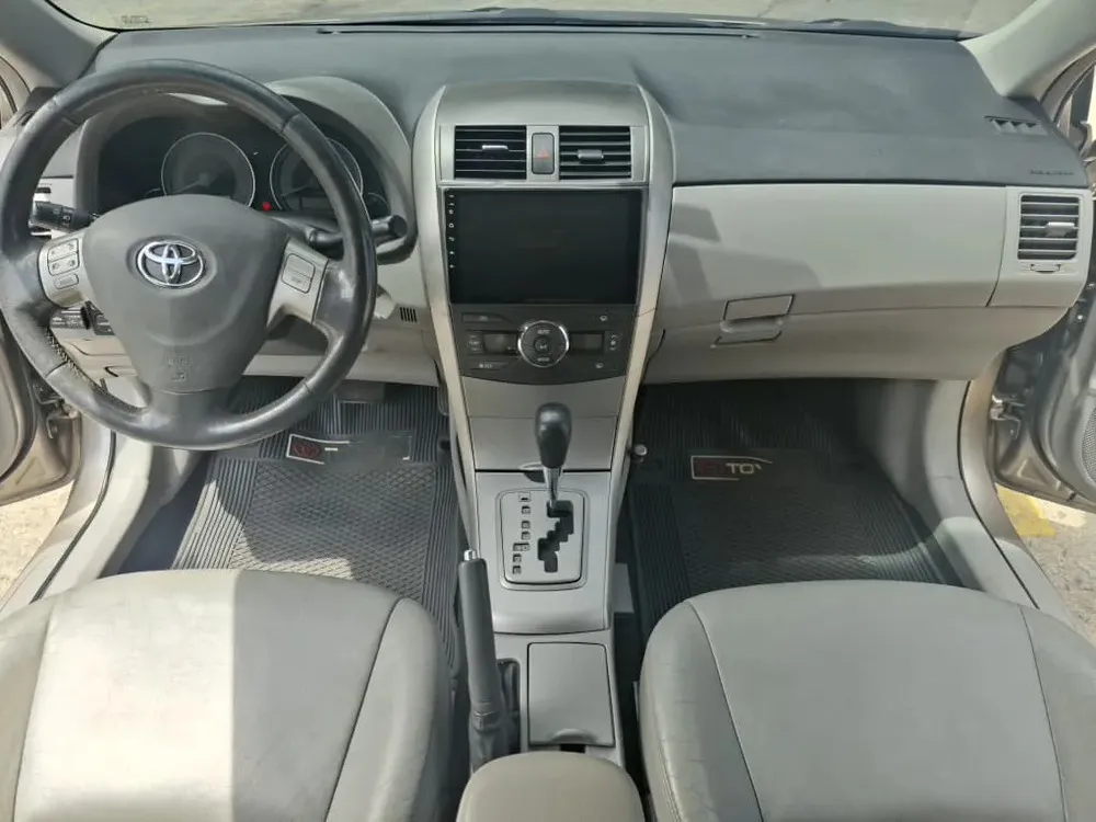 Vista 6 del vehículo: Toyota Corolla