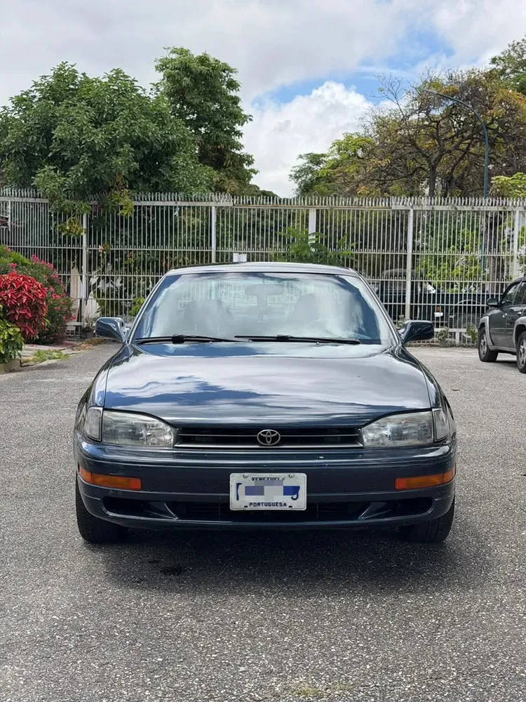 Vista 3 del vehículo: Toyota Camry
