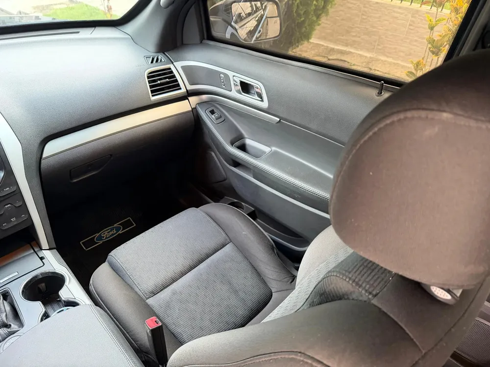Vista 8 del vehículo: Ford Explorer