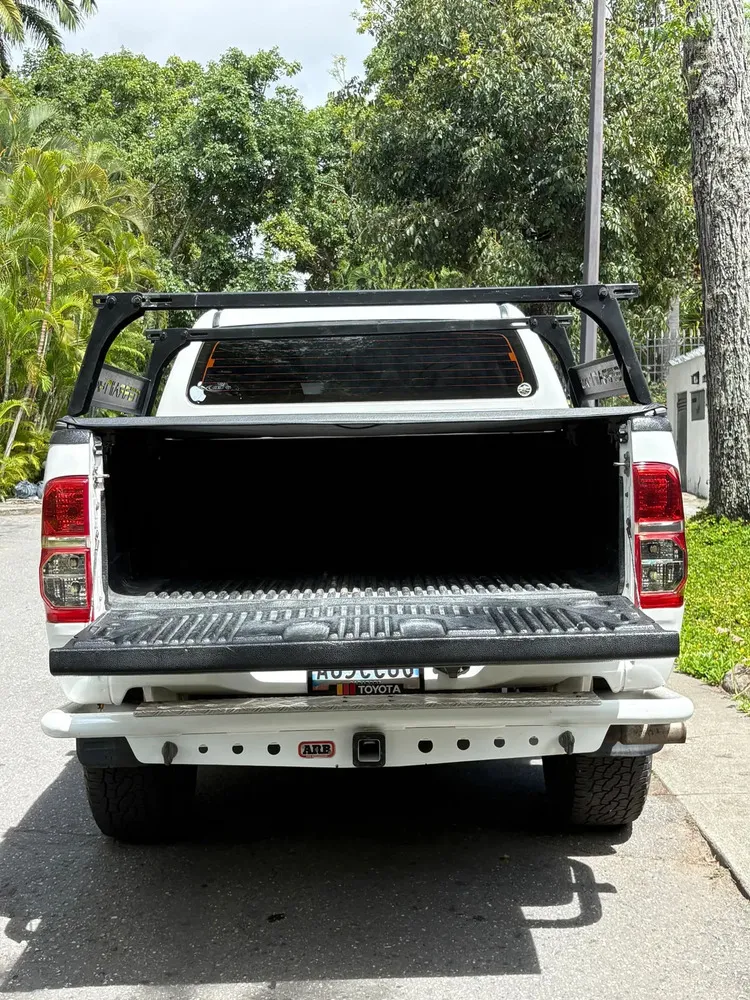 Vista 13 del vehículo: Toyota Hilux