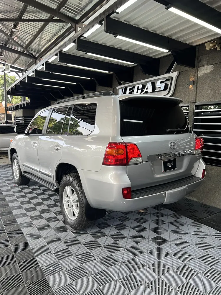Vista 3 del vehículo: Toyota Land