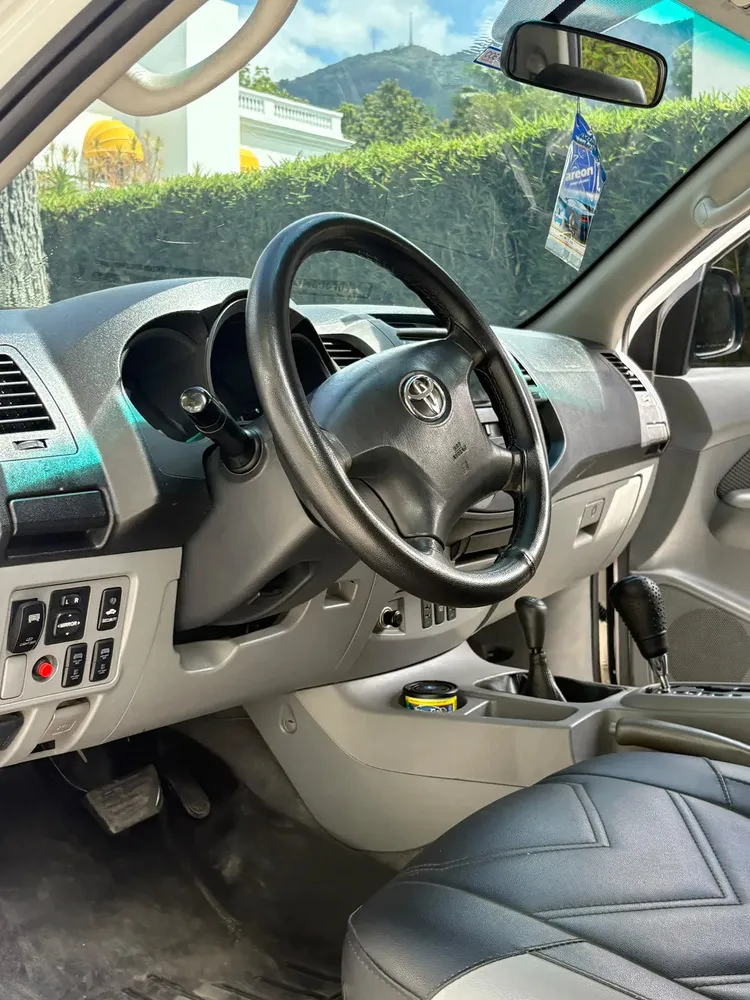 Vista 8 del vehículo: Toyota Hilux