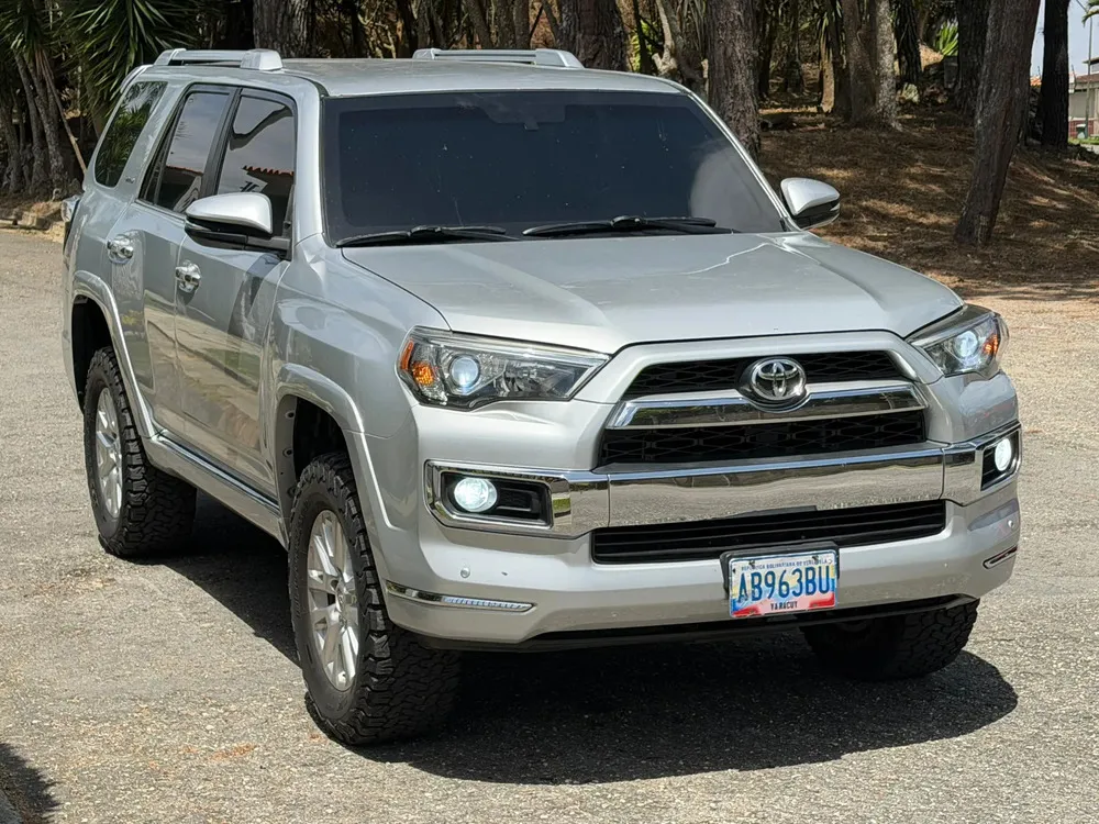 Vista 2 del vehículo: Toyota 4runner