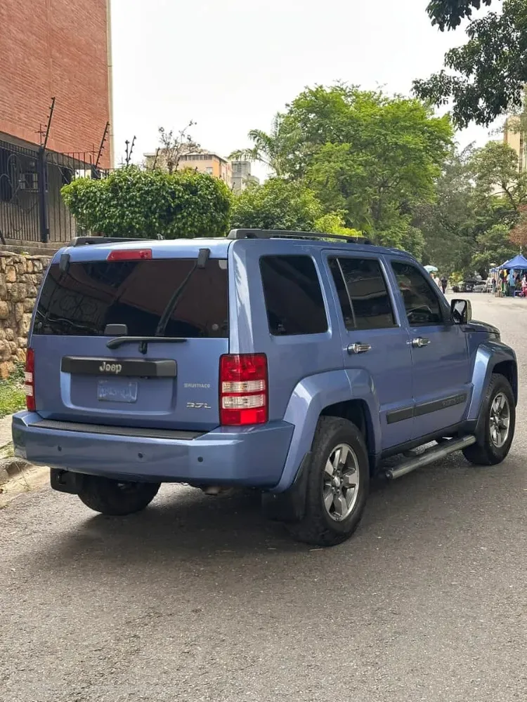 Vista 4 del vehículo: Jeep Cherokee