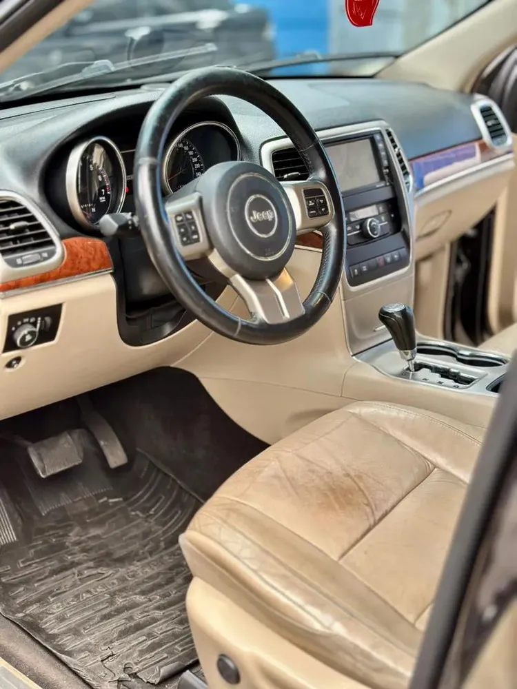Vista 3 del vehículo: Jeep Grand Cherokee