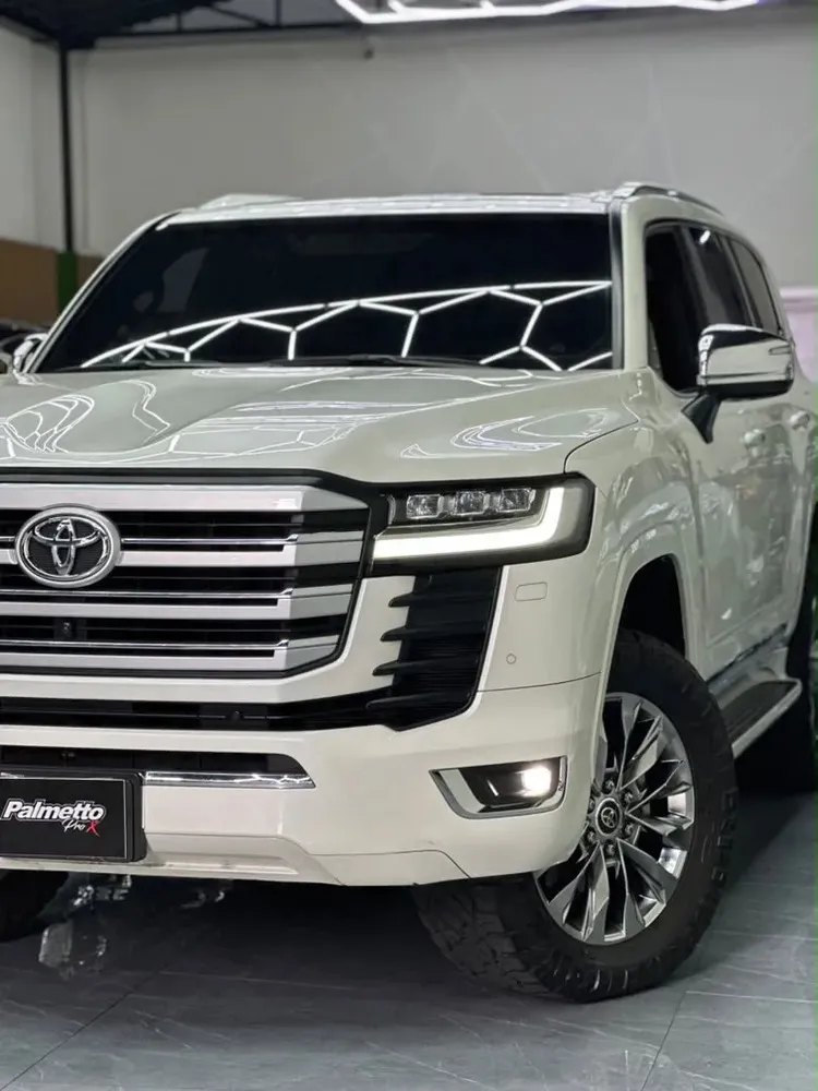 Vista 2 del vehículo: Toyota Lc300