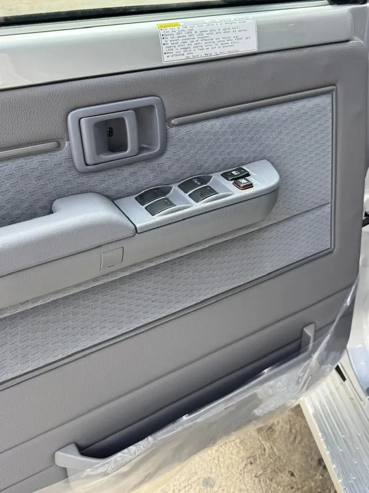 Vista 8 del vehículo: Lc76 Hembrita