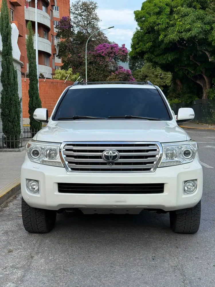 Vista 3 del vehículo: Toyota Lc200