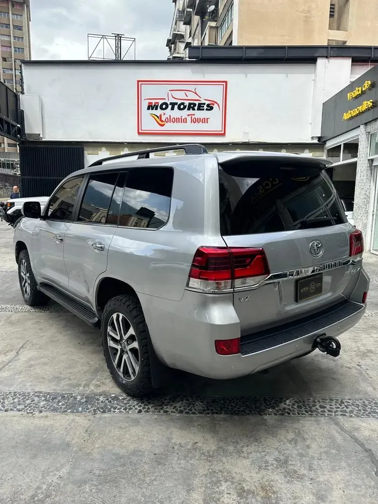 Vista 11 del vehículo: Toyota Land Cruiser