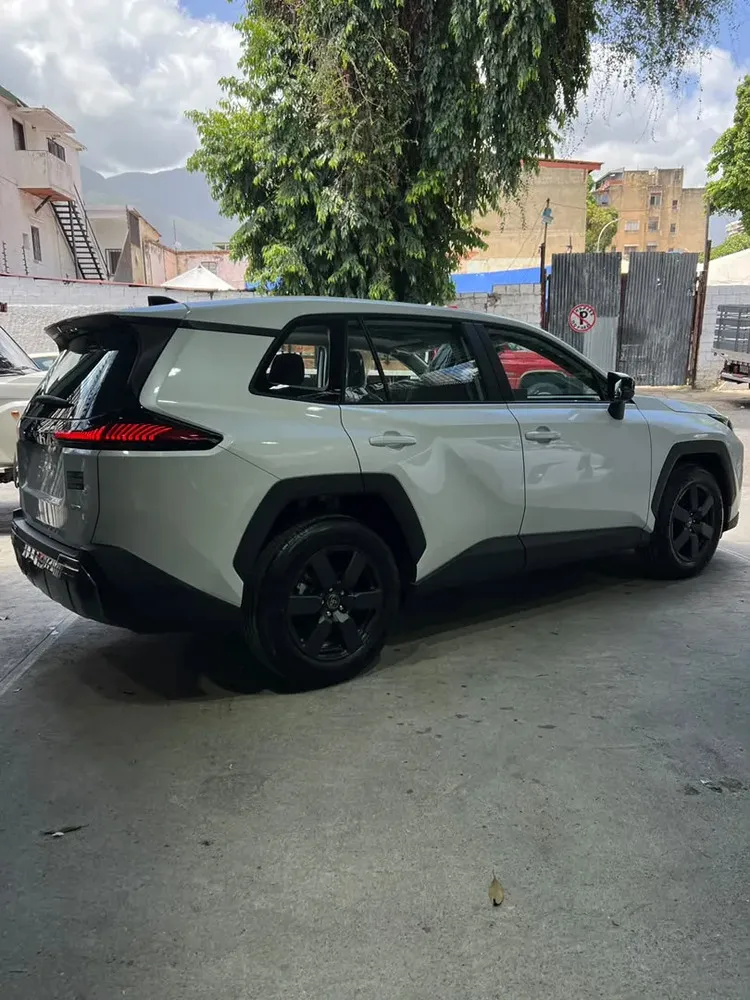 Vista 4 del vehículo: Toyota Rav4