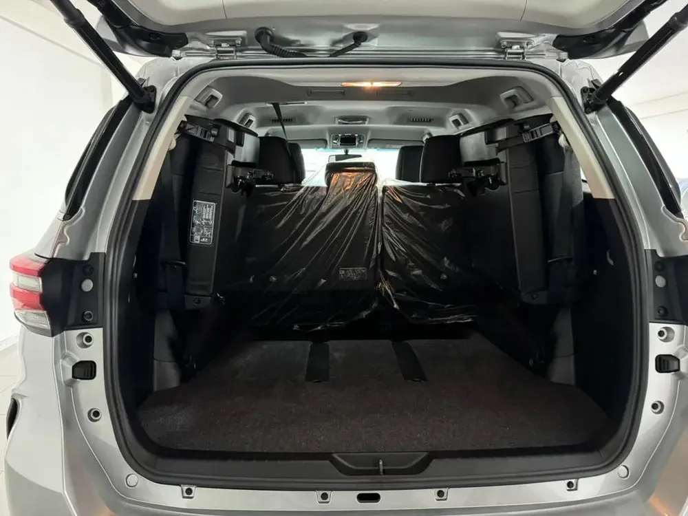 Vista 9 del vehículo: Fortuner Sw4