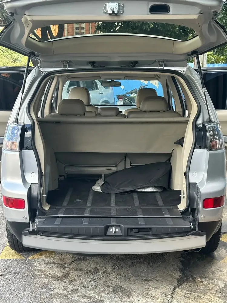 Vista 6 del vehículo: Mitsubishi Outlander