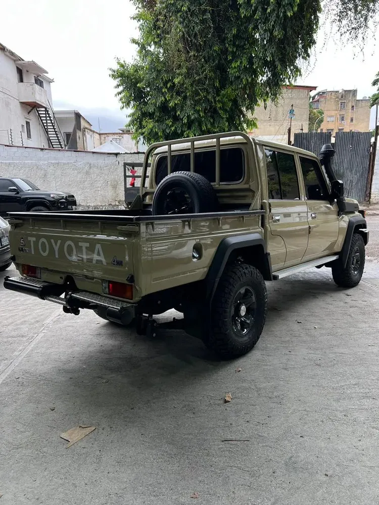 Vista 4 del vehículo: Toyota Lc