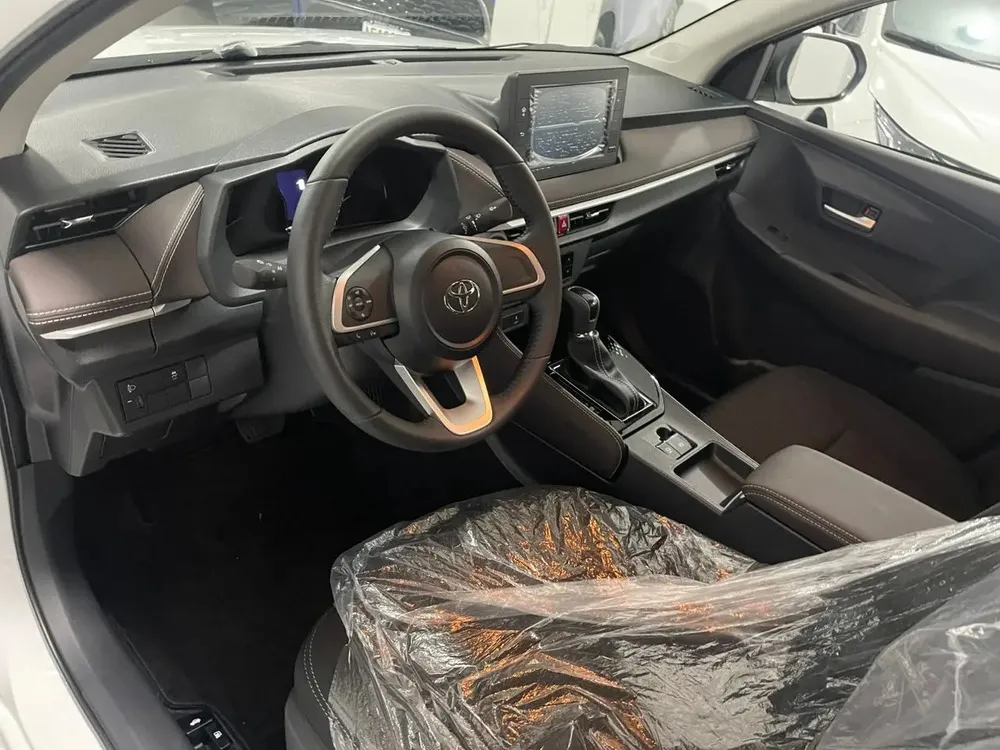 Vista 5 del vehículo: Toyota Yaris