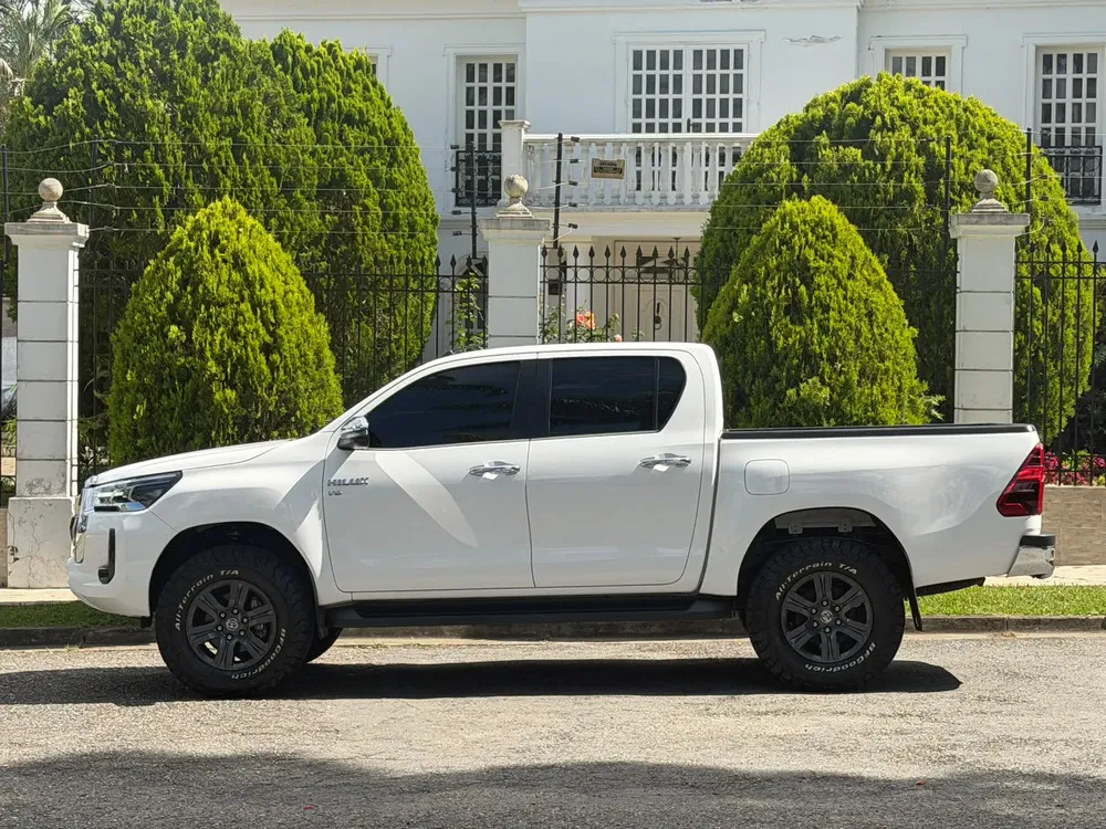 Vista 13 del vehículo: Toyota Hilux