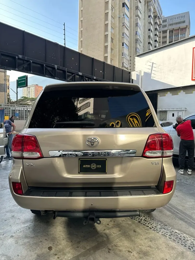 Vista 10 del vehículo: Toyota Land Cruiser