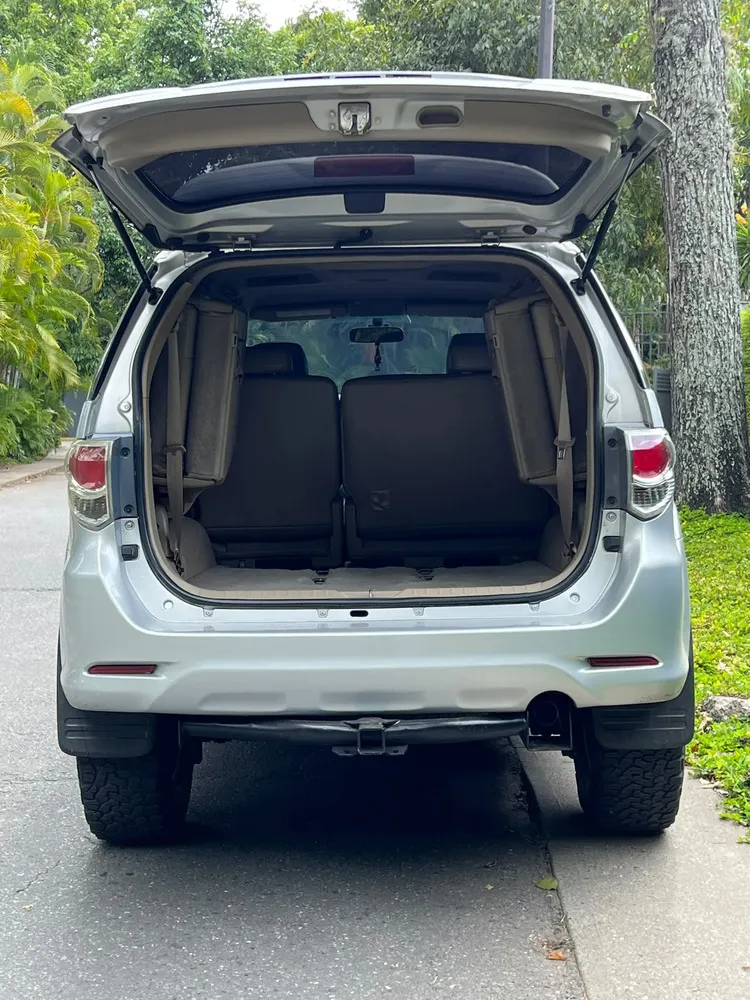 Vista 13 del vehículo: Toyota Fortuner