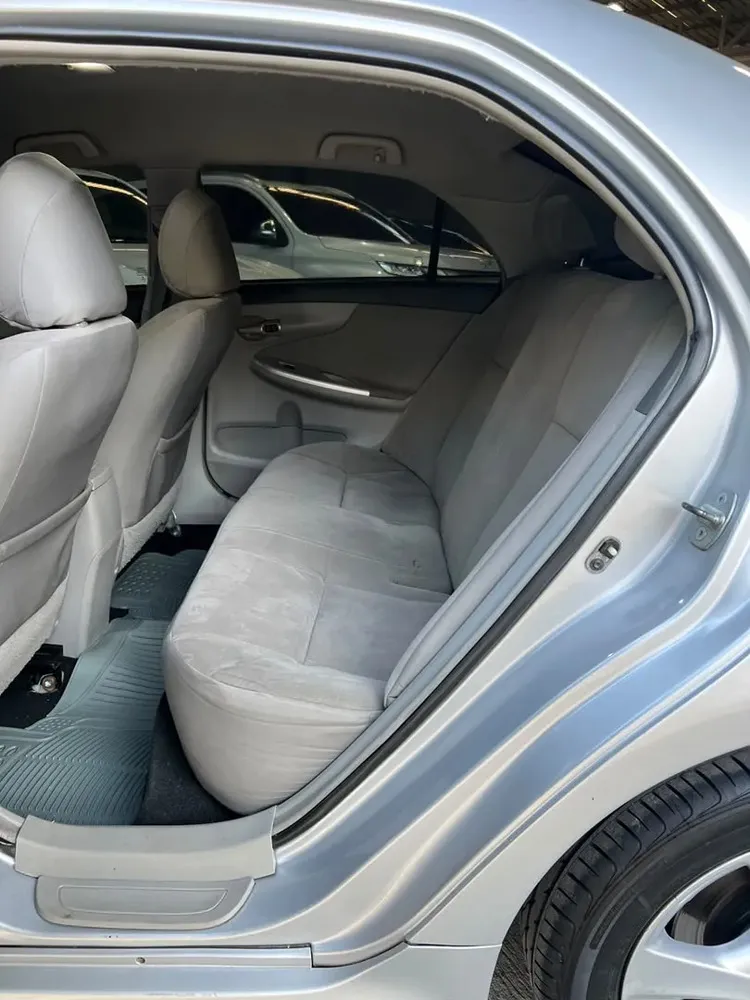 Vista 7 del vehículo: Toyota Corolla