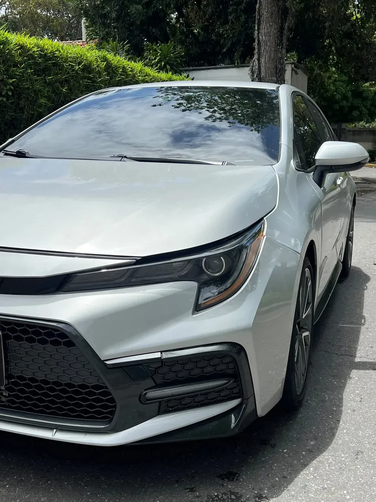 Vista 3 del vehículo: Toyota Corolla