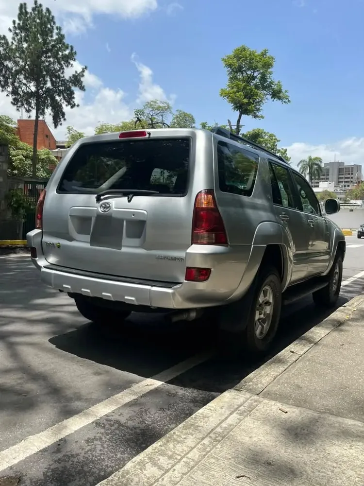 Vista 5 del vehículo: Toyota 4runner