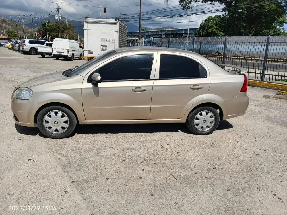 Vista 7 del vehículo: Chevrolet Aveo
