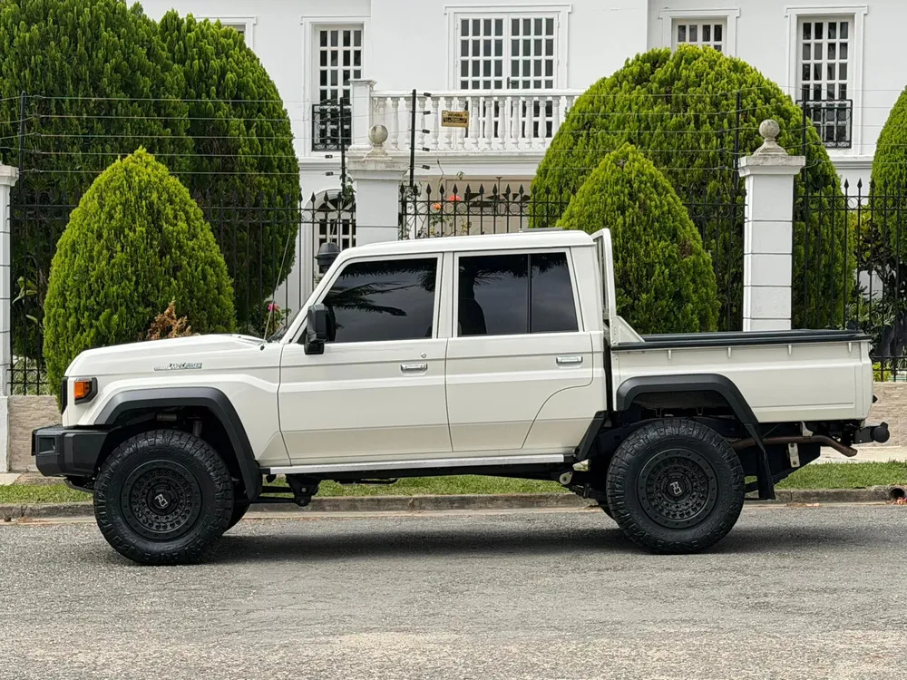 Vista 4 del vehículo: Toyota Serie