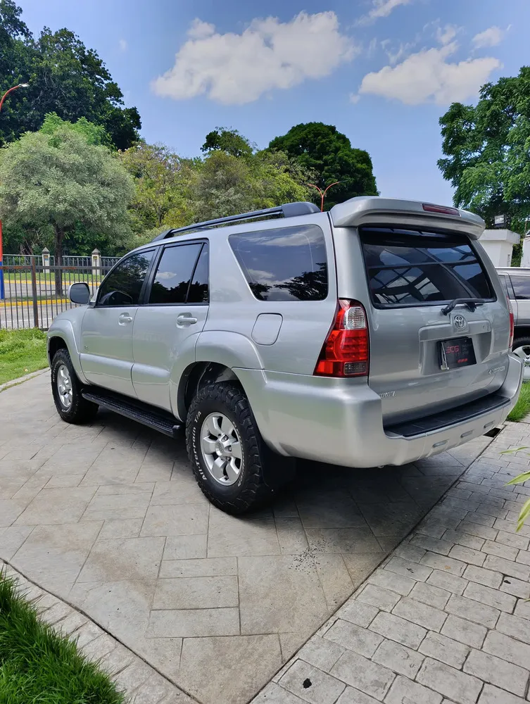 Vista 8 del vehículo: Toyota 4Runner