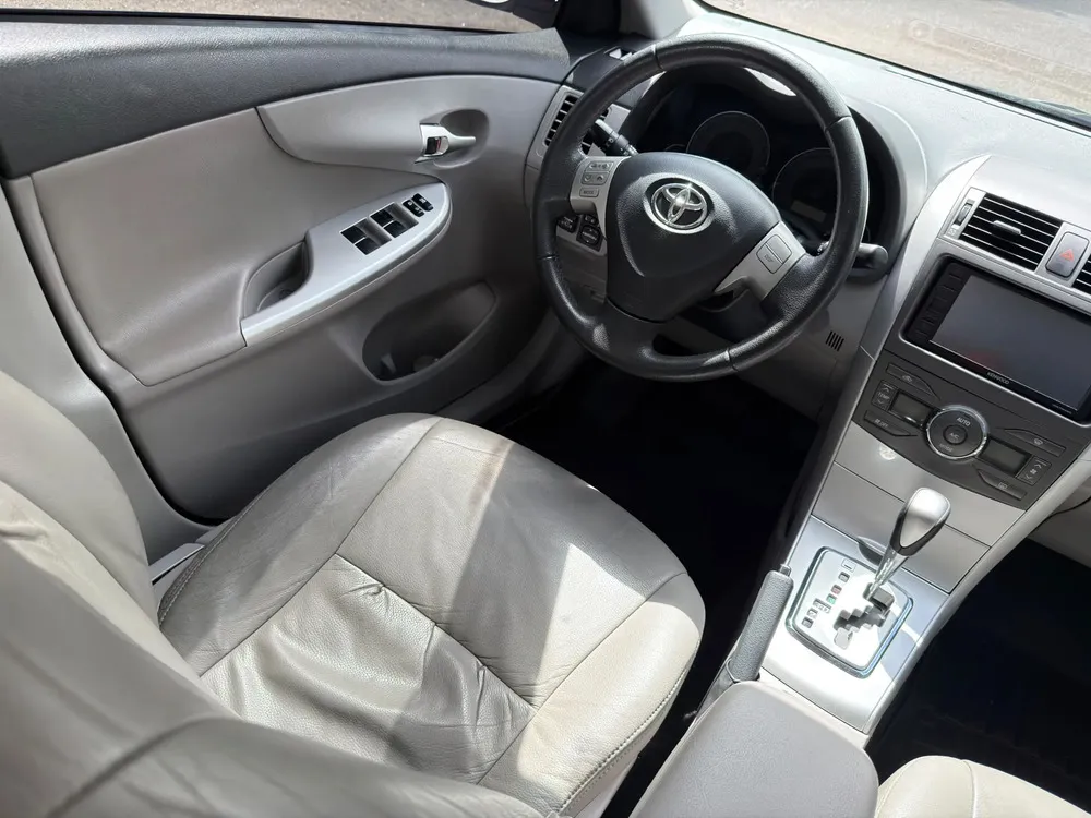 Vista 10 del vehículo: Toyota Corolla
