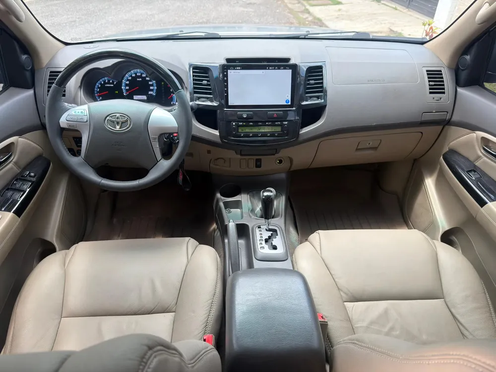 Vista 12 del vehículo: Toyota Fortuner