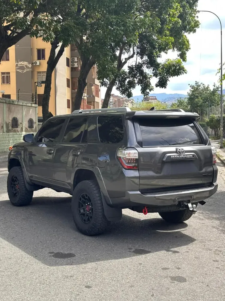 Vista 5 del vehículo: Toyota 4Runner
