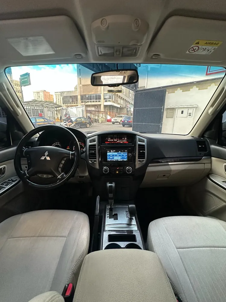 Vista 13 del vehículo: Mitsubishi Montero