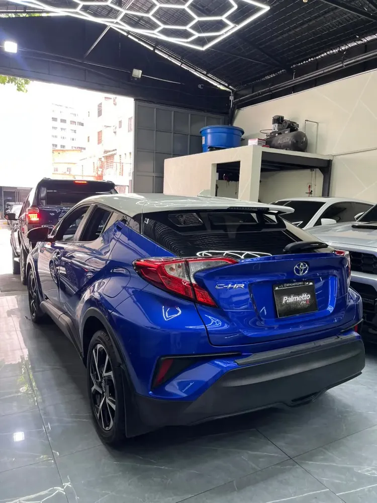 Vista 12 del vehículo: Toyota C-hr