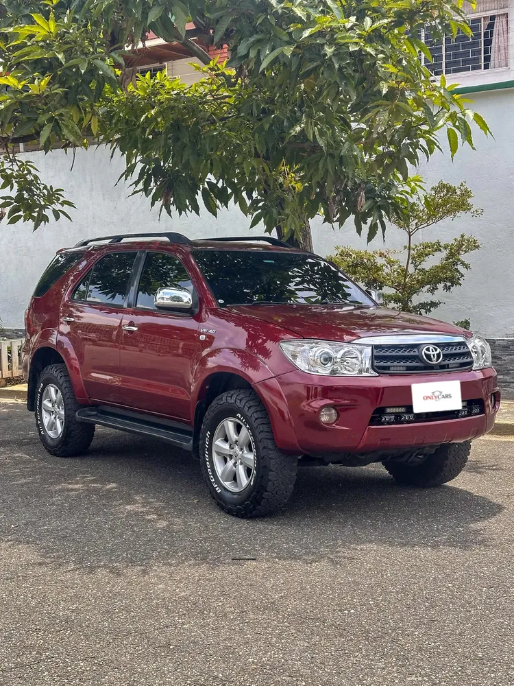 Vista 2 del vehículo: Fortuner 2009