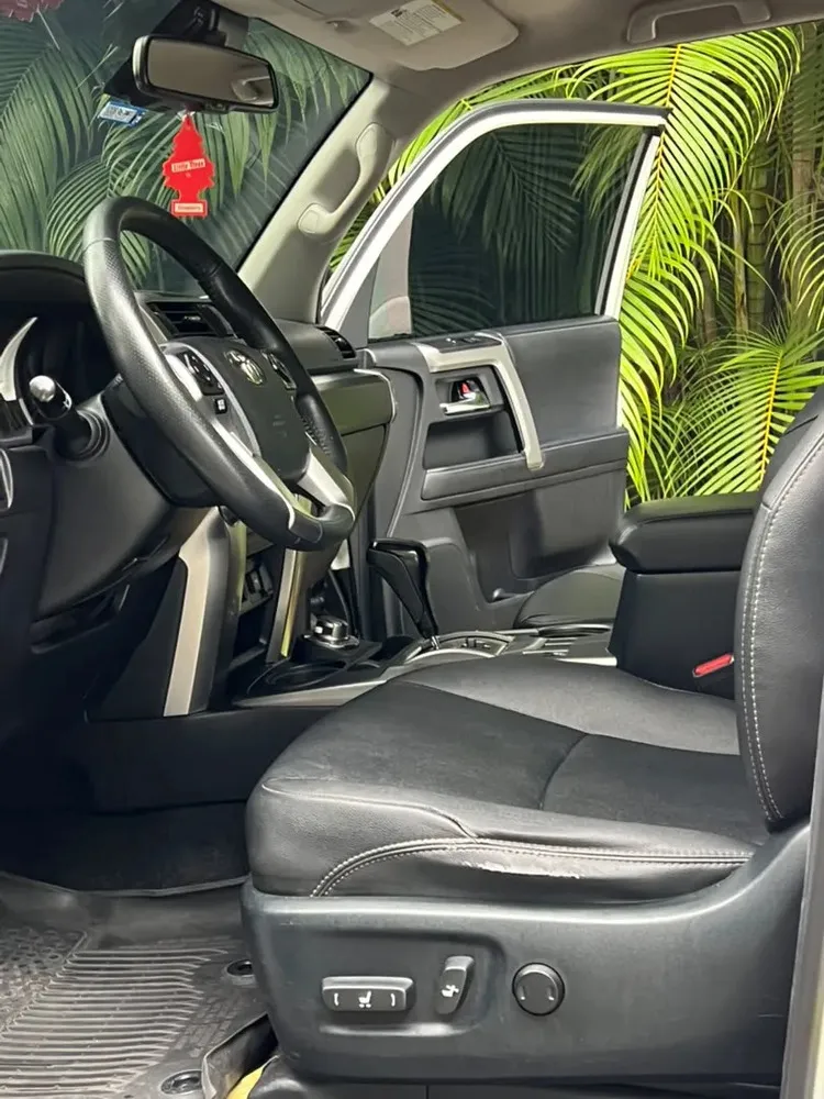 Vista 13 del vehículo: Toyota 4runner