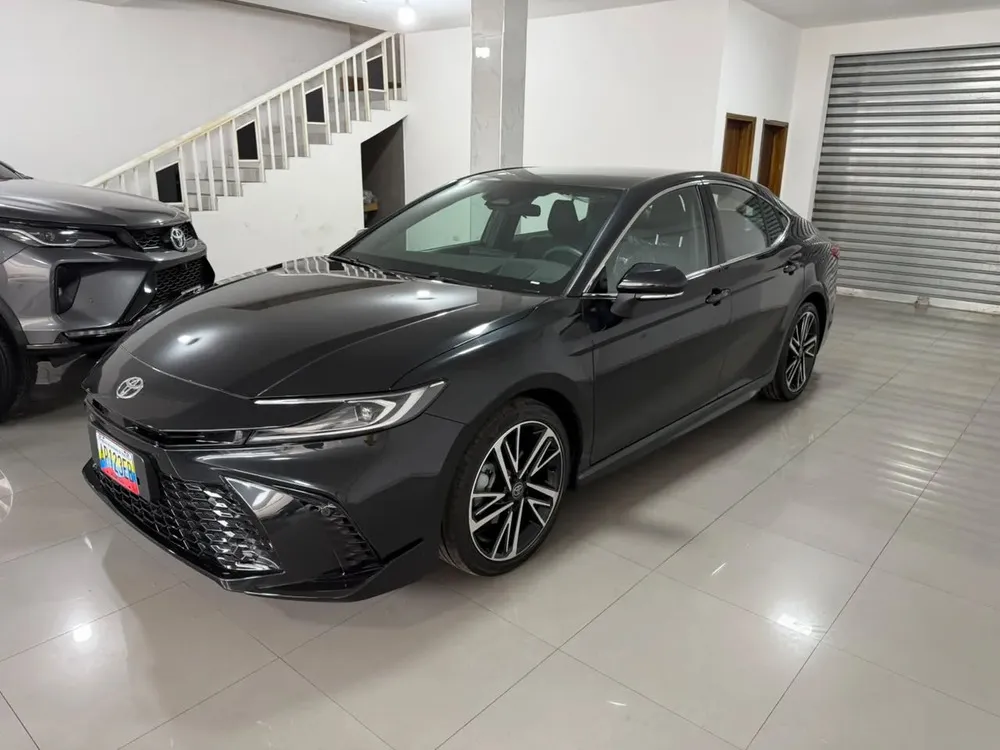 Toyota Camry 2025 - Vista principal
