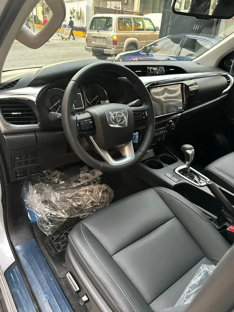 Vista 4 del vehículo: Toyota Hilux