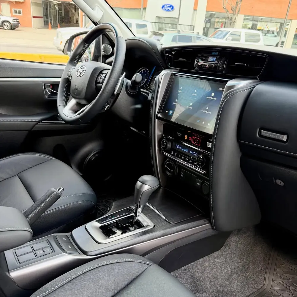 Vista 7 del vehículo: Toyota Fortuner