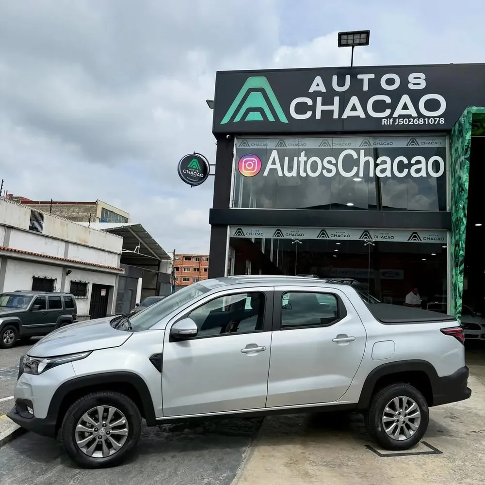 Vista 3 del vehículo: Ram 700